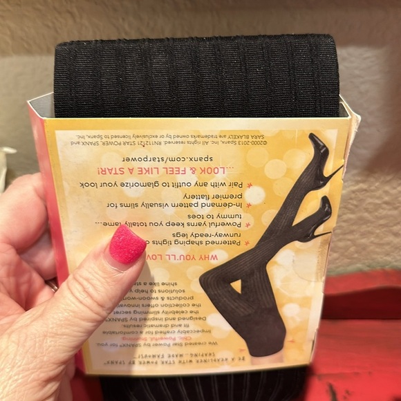 NWT Spanx Center Stage Patterned Shaping Tights Size C  Ribbed Row - Picture 5 of 5